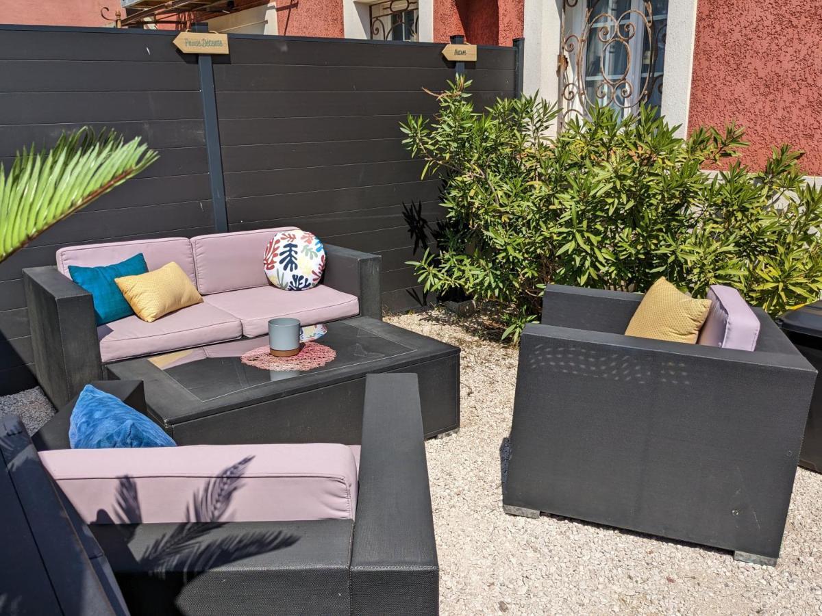 L'Instant Mer - Bord De Mer - Studio Avec Grand Jardin A La Capte Hyeres Bagian luar foto