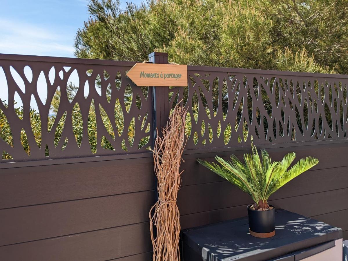 L'Instant Mer - Bord De Mer - Studio Avec Grand Jardin A La Capte Hyeres Bagian luar foto