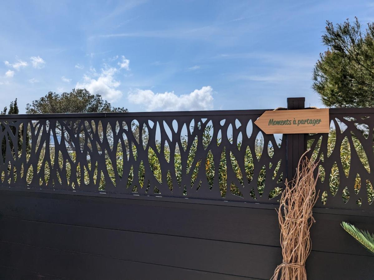 L'Instant Mer - Bord De Mer - Studio Avec Grand Jardin A La Capte Hyeres Bagian luar foto