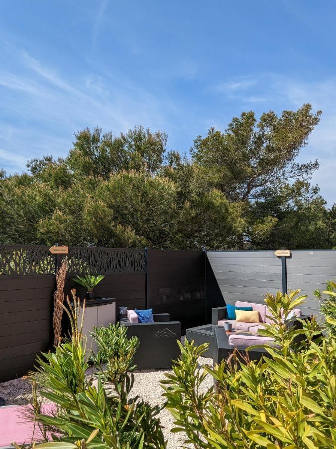 L'Instant Mer - Bord De Mer - Studio Avec Grand Jardin A La Capte Hyeres Bagian luar foto