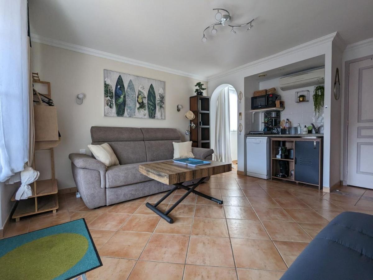L'Instant Mer - Bord De Mer - Studio Avec Grand Jardin A La Capte Hyeres Bagian luar foto