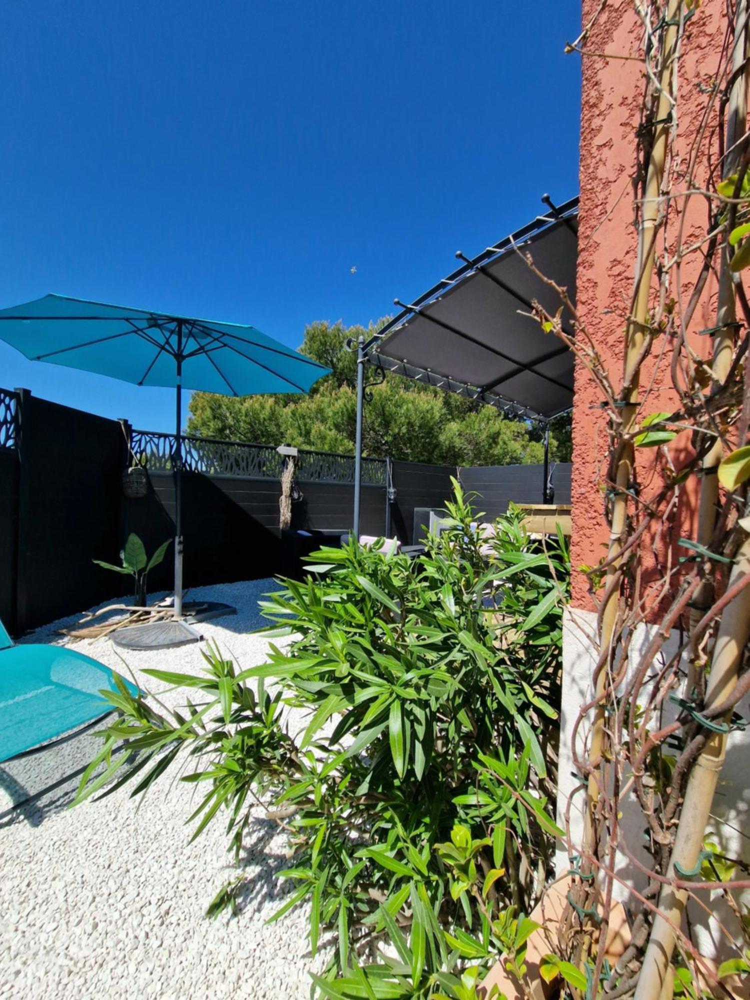 L'Instant Mer - Bord De Mer - Studio Avec Grand Jardin A La Capte Hyeres Bagian luar foto